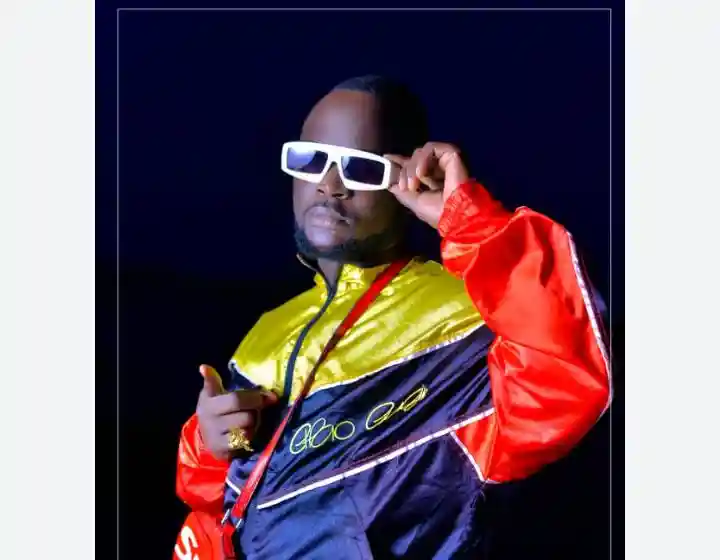 Okomawo Ddi by Piz Mallon
